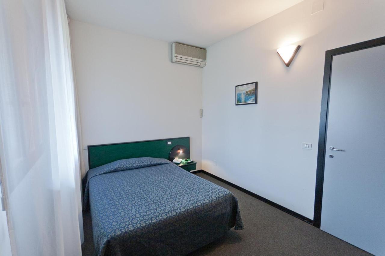 Hotel Campana Reggio Emilia Exterior photo